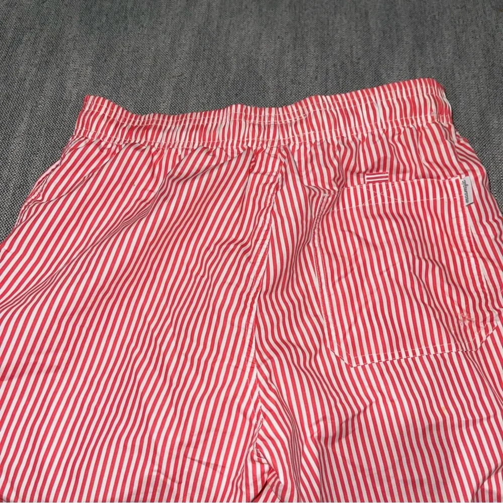 Men’s | Size Small Swim Trunks | Coral/white